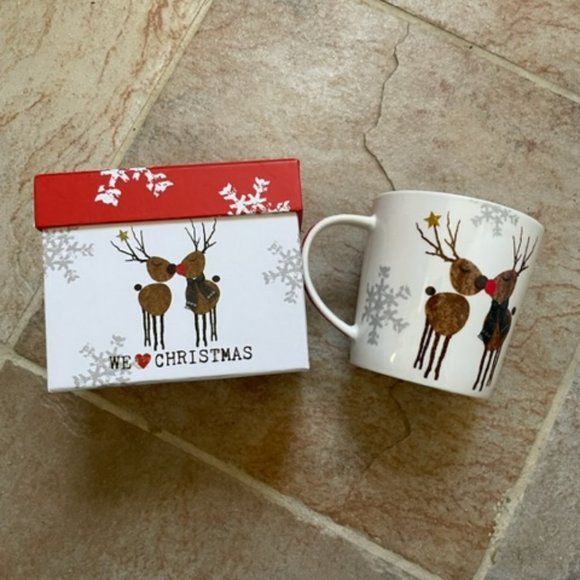 PPD Kissing Reindeer WE LOVE CHRISTMAS Mug - BNIB - HTF - Retired - Picture 2 of 11